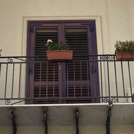 Reginella B&B Palermo Buitenkant foto